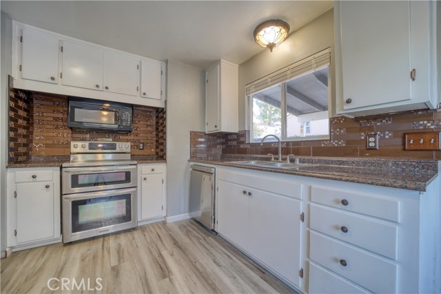 Detail Gallery Image 9 of 31 For 8790 Oak Drive, San Miguel,  CA 93451 - 2 Beds | 2 Baths