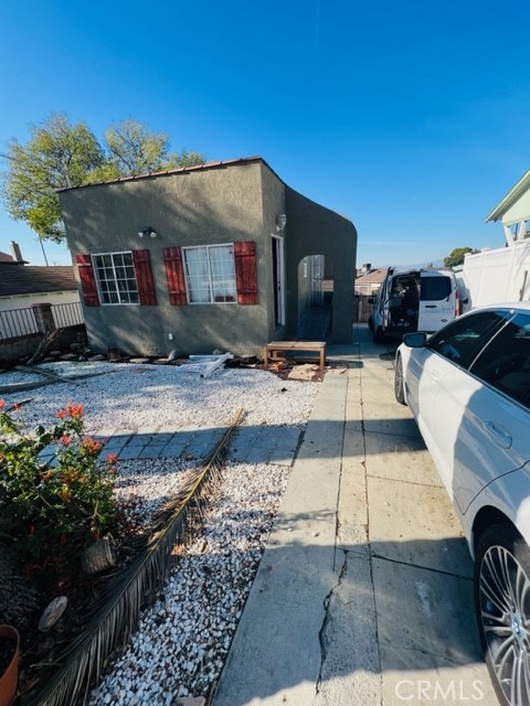 10735 Helendale Avenue, Tujunga, CA 91042