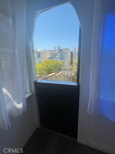 MLS #OC25221815 image #9