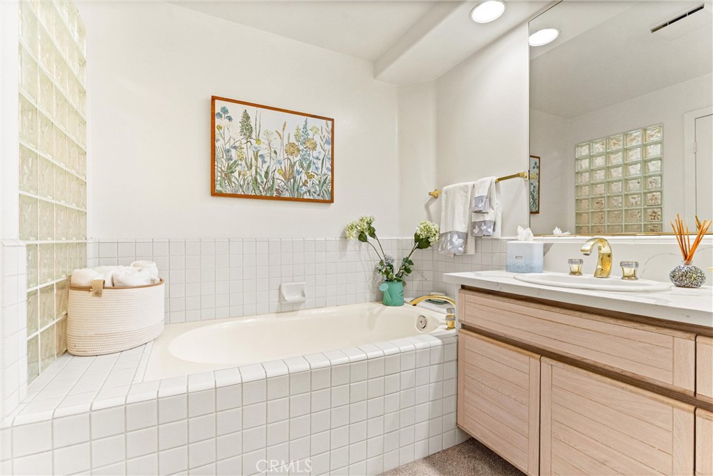 Fa9f694f 741c 43d3 B90a 72345f25cf60