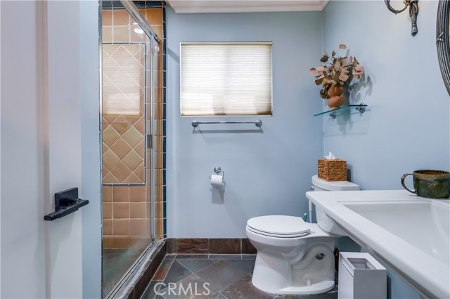 5528 Voletta Place, Valley Village CA: https://media.crmls.org/medias/fa9f8feb-6ad9-4563-9d94-eaabc5d1c9e1.jpg