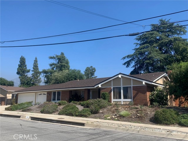 2114 Forbes
