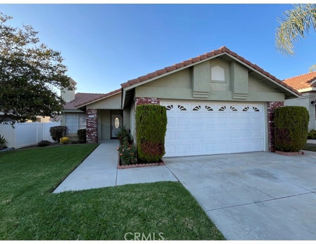 19211 Vintage Woods Dr, Riverside, CA 92508