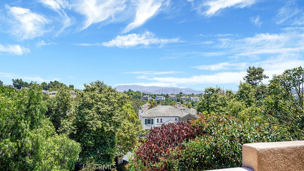 https://media.crmls.org/medias/faa13d49-a6d1-4013-a026-70b8fbf243e9.jpg?preset=X-Large