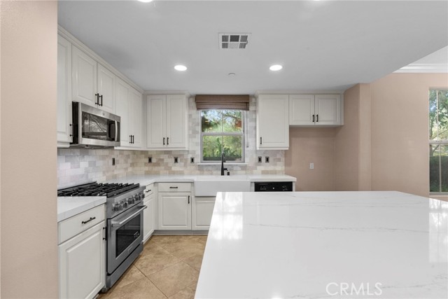 Detail Gallery Image 15 of 45 For 20433 Paseo Cresta, Porter Ranch,  CA 91326 - 2 Beds | 3 Baths