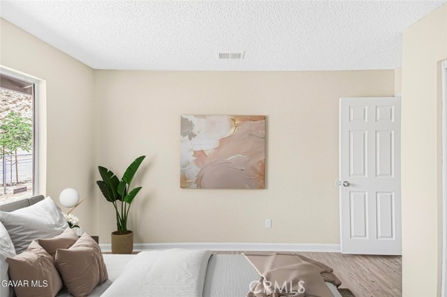 Detail Gallery Image 12 of 20 For 16509 Mackennas Gold Ave, Palmdale,  CA 93591 - 3 Beds | 2 Baths