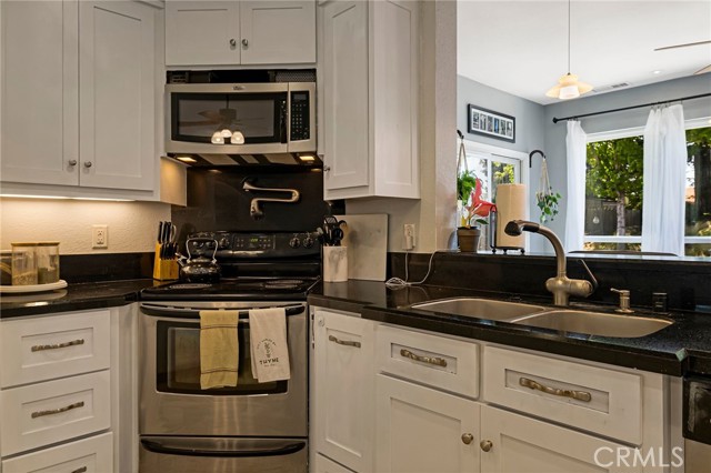 Detail Gallery Image 16 of 58 For 13 Avante, Chico,  CA 95973 - 3 Beds | 2 Baths