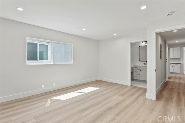 Detail Gallery Image 13 of 24 For 913 E Balboa Blvd #B,  Newport Beach,  CA 92661 - 3 Beds | 3 Baths