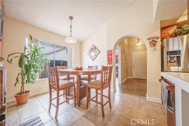 Detail Gallery Image 8 of 28 For 23540 Swan St, Moreno Valley,  CA 92557 - 4 Beds | 2 Baths