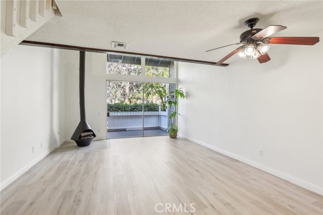 Detail Gallery Image 6 of 20 For 25447 Pine Creek Ln, Wilmington,  CA 90744 - 1 Beds | 1 Baths