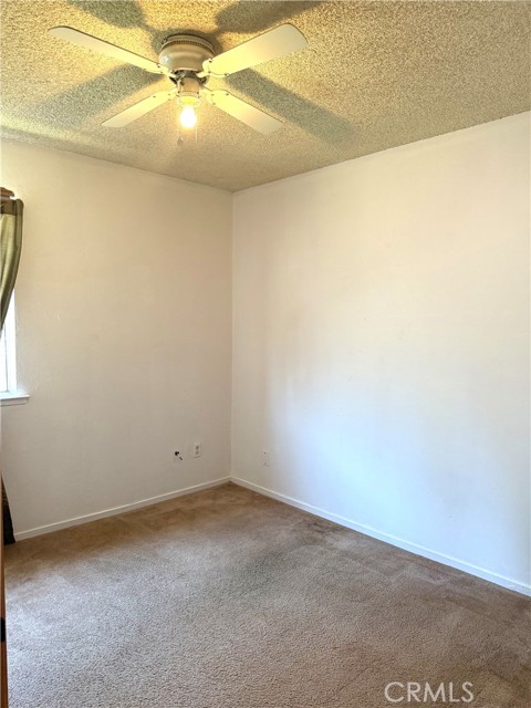 27247 San Jose Avenue, Madera CA: https://media.crmls.org/medias/faa629b3-2ffc-4cba-aac3-0a0f00f8df13.jpg