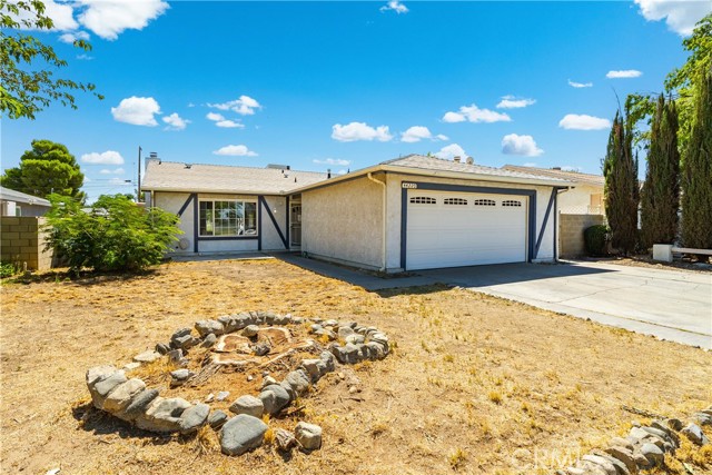 44220 Fig Avenue, Lancaster CA: https://media.crmls.org/medias/faa7cd21-24c1-44d9-b3b1-8986b77c4c06.jpg