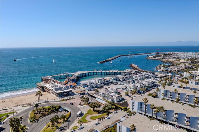 Detail Gallery Image 29 of 34 For 230 S Catalina Ave #303,  Redondo Beach,  CA 90277 - 2 Beds | 2 Baths