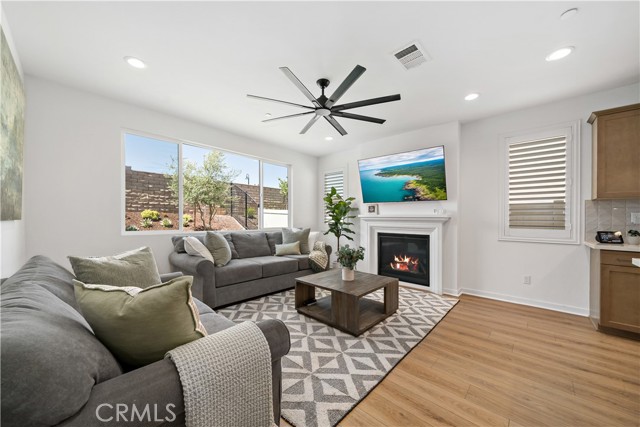 Detail Gallery Image 14 of 71 For 32314 Penstemon Way, Temecula,  CA 92591 - 5 Beds | 4 Baths
