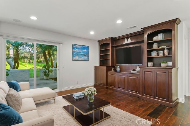 Detail Gallery Image 11 of 50 For 2028 Vista Cajon, Newport Beach,  CA 92660 - 3 Beds | 2/1 Baths