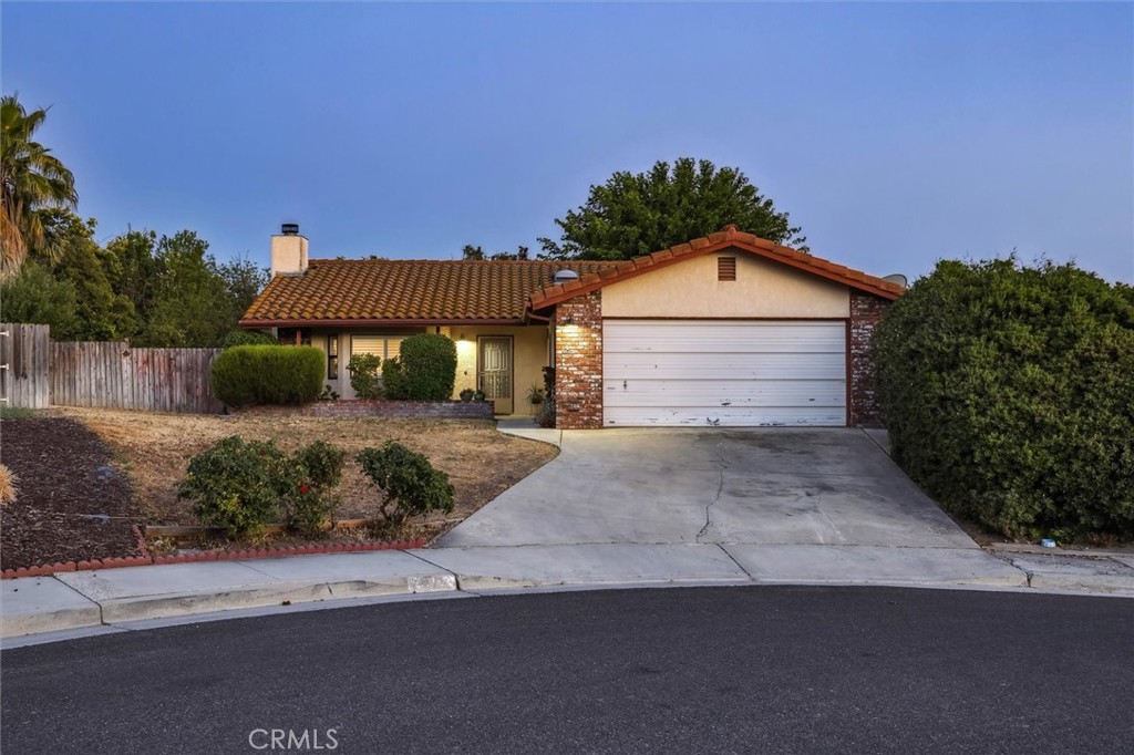825 Crenshaw Court