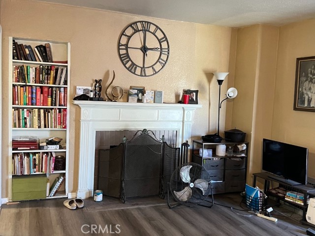 1017 S Chester Avenue, Compton CA: https://media.crmls.org/medias/faa84106-306a-4180-9cca-cace0db16231.jpg