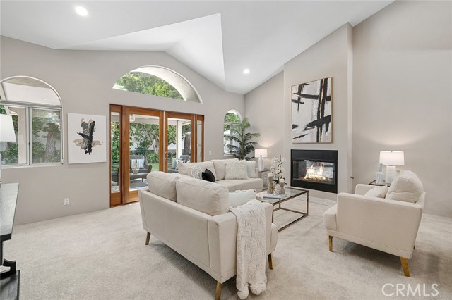 Detail Gallery Image 11 of 58 For 22940 Dolorosa St, Woodland Hills,  CA 91367 - 4 Beds | 3/1 Baths