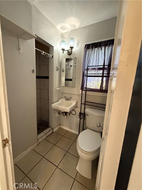 1312 College (Guesthouse 1) Avenue, Redlands CA: https://media.crmls.org/medias/faa8efc6-c1ed-4f5c-9068-7b56217c36c3.jpg