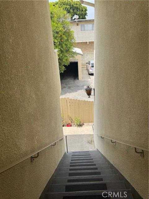 428 N Electric Avenue, Alhambra CA: https://media.crmls.org/medias/faa9e1a4-7131-4b8f-bc3f-2935ba4e4441.jpg