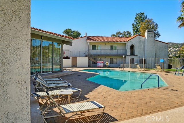 22054 Treasure Island Drive, Canyon Lake CA: https://media.crmls.org/medias/faaa5259-9290-496e-8184-4d1716c03dde.jpg