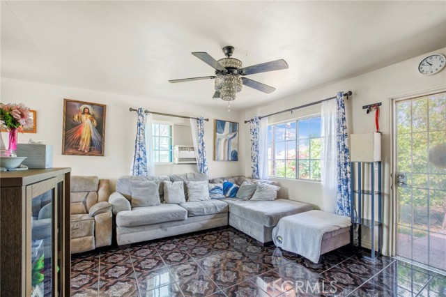 Detail Gallery Image 16 of 32 For 802 Rama Dr., La Puente,  CA 91746 - 4 Beds | 2/1 Baths