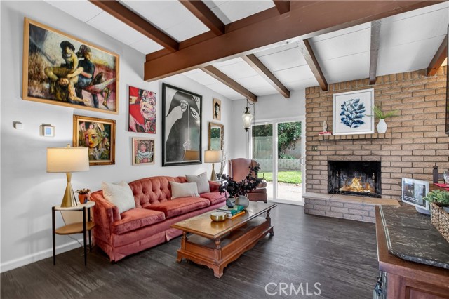 Detail Gallery Image 2 of 23 For 733 via Felipe, Corona,  CA 92882 - 4 Beds | 2 Baths