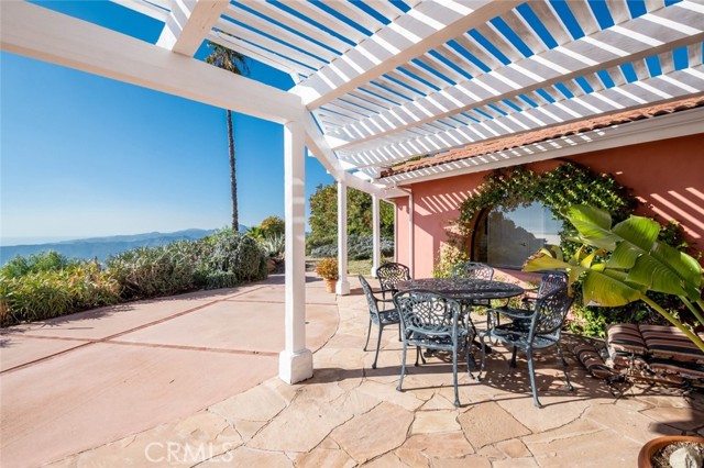 Detail Gallery Image 42 of 74 For 135 Loma Metisse Rd, Malibu,  CA 90265 - 5 Beds | 5 Baths