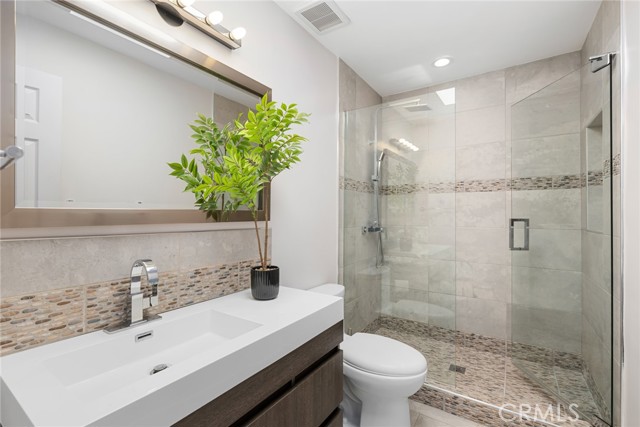 10255 Overhill Drive, Santa Ana CA: https://media.crmls.org/medias/faac1938-802f-4f7f-ac87-c764f79bb05c.jpg