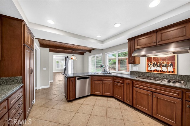 Detail Gallery Image 13 of 51 For 17440 Olive Tree Cir, Yorba Linda,  CA 92886 - 4 Beds | 2/1 Baths