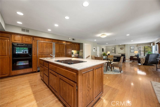 112 Morgan Ranch Road, Glendora CA: https://media.crmls.org/medias/faad51d0-4020-4f2d-9c99-ac316d351123.jpg