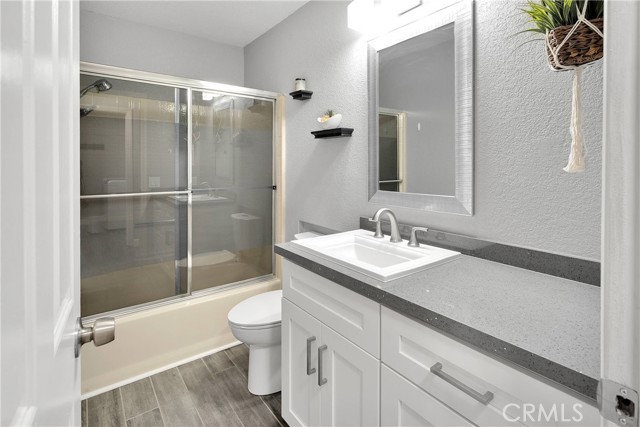 21978 Mojave Street, Apple Valley CA: https://media.crmls.org/medias/faad736d-073d-405f-b117-3900639e7347.jpg