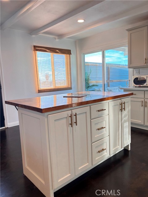 Detail Gallery Image 12 of 55 For 1746 Golden Sands, Landers,  CA 92285 - 2 Beds | 1 Baths