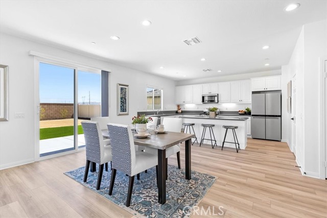 Detail Gallery Image 5 of 40 For 28300 Abbey, Menifee,  CA 92585 - 4 Beds | 2/1 Baths