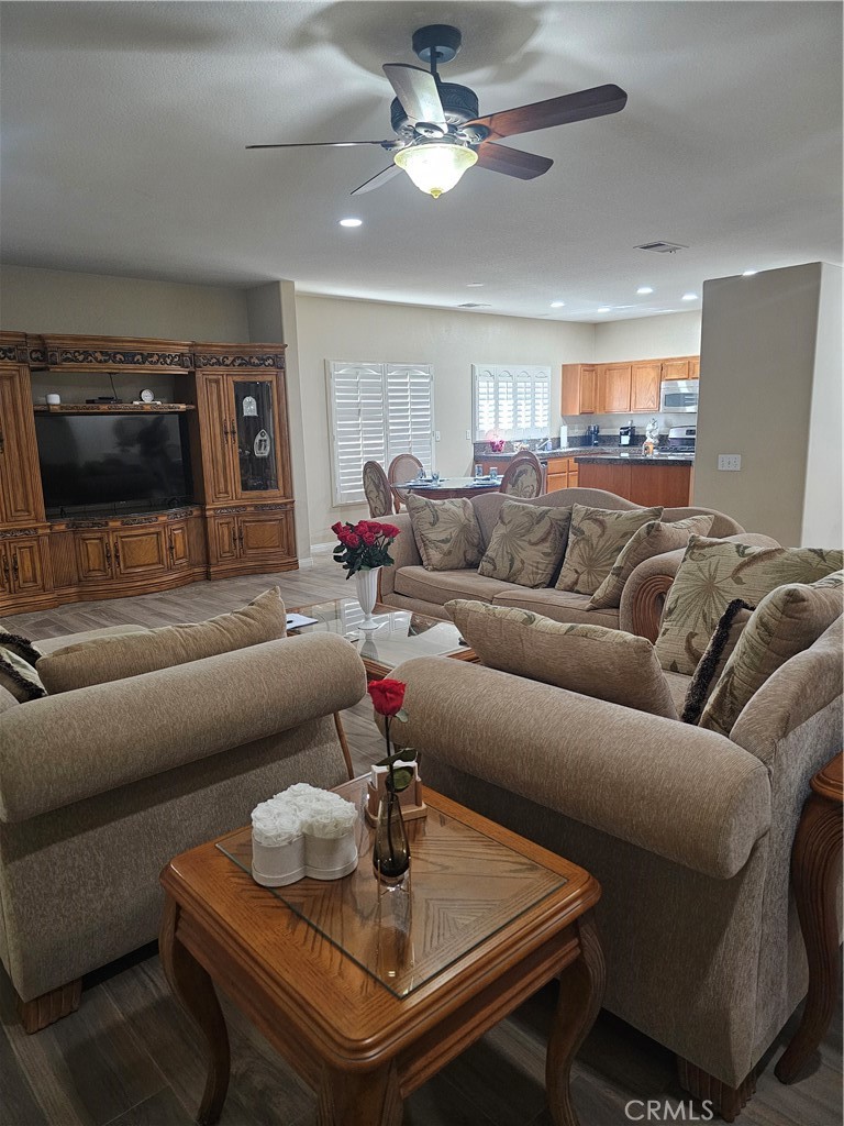 MLS #CV25188129 image #14