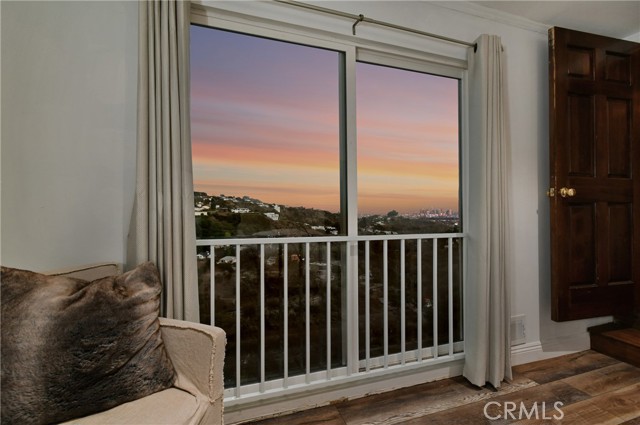 Detail Gallery Image 24 of 40 For 8383 Wyndham Rd, Los Angeles,  CA 90046 - 3 Beds | 2/1 Baths