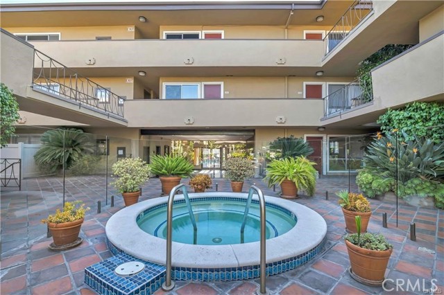 970 Palm, 200 photo 27