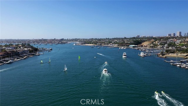 Detail Gallery Image 31 of 36 For 600 E Oceanfront 1a,  Newport Beach,  CA 92661 - 3 Beds | 2 Baths