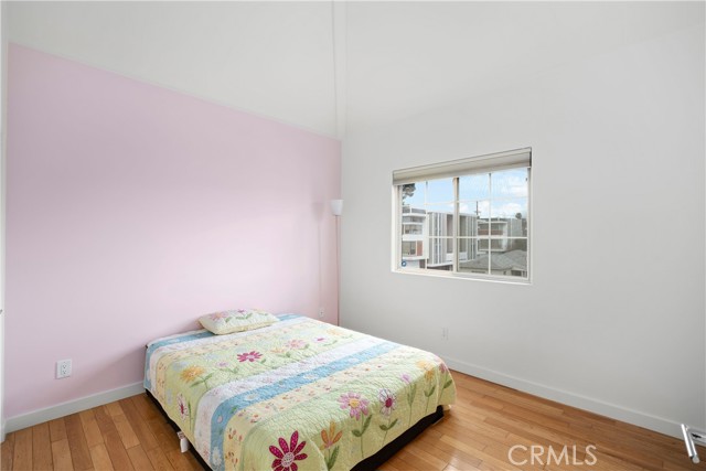 Detail Gallery Image 22 of 35 For 1733 Armacost Avenue #1,  Los Angeles,  CA 90025 - 3 Beds | 2/1 Baths