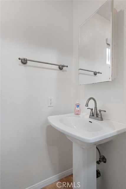 Detail Gallery Image 18 of 49 For 14751 Sutro Ave, Gardena,  CA 90249 - 3 Beds | 2 Baths