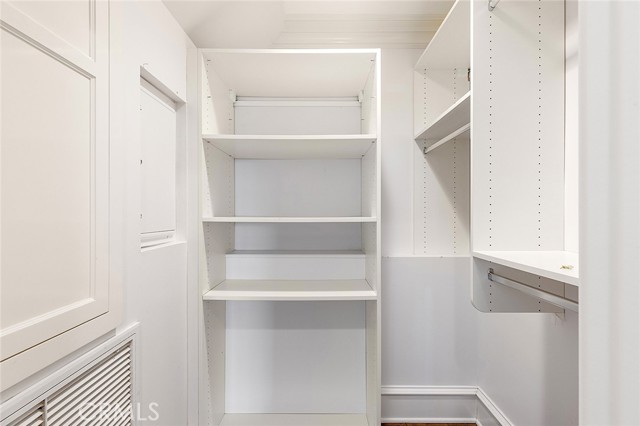 Detail Gallery Image 38 of 48 For 2163 Crestview Dr, Laguna Beach,  CA 92651 - 3 Beds | 2/1 Baths
