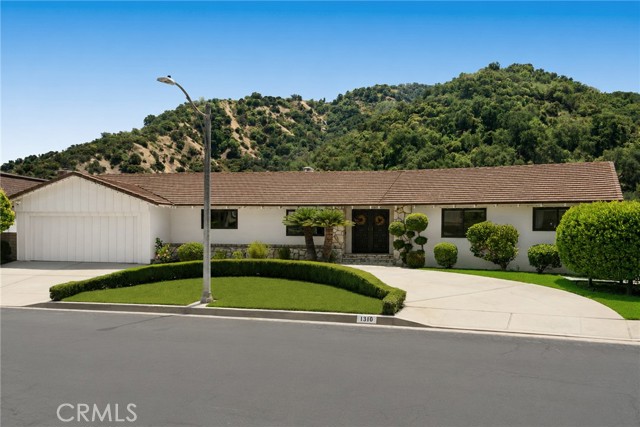 Front Image Thumbnail for CRSR26101885
