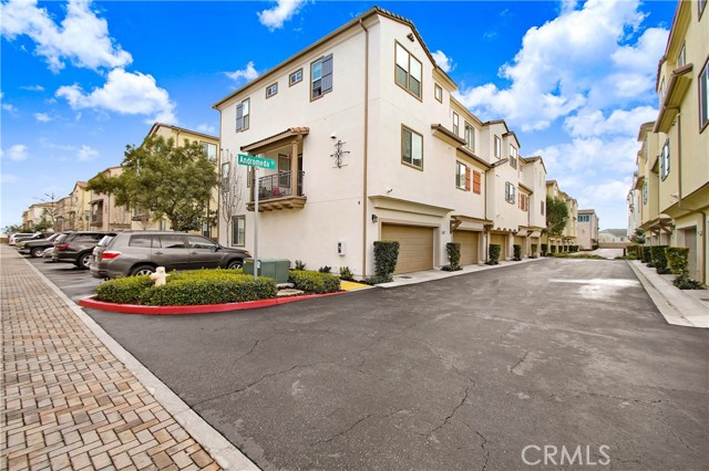 Detail Gallery Image 19 of 21 For 6333 Andromeda Ct, Corona,  CA 91752 - 2 Beds | 2/1 Baths