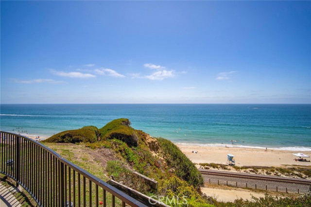 Detail Gallery Image 2 of 45 For 257 Avenida Lobeiro #E,  San Clemente,  CA 92672 - 3 Beds | 2 Baths