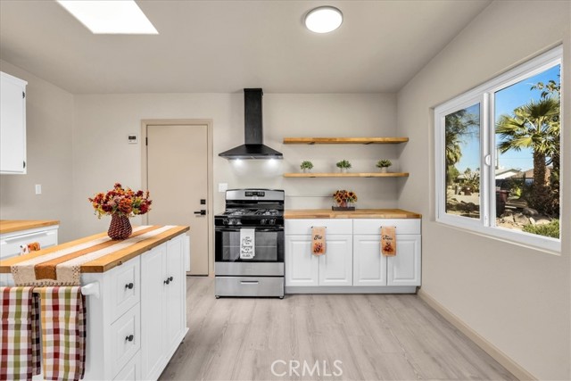 Detail Gallery Image 10 of 38 For 6186 Abronia, Twentynine Palms,  CA 92277 - 2 Beds | 1 Baths