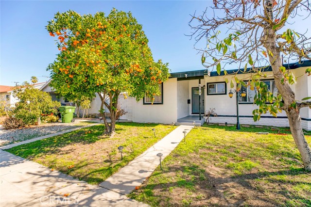Detail Gallery Image 2 of 41 For 7700 Goodland Ave, North Hollywood,  CA 91605 - 4 Beds | 2 Baths