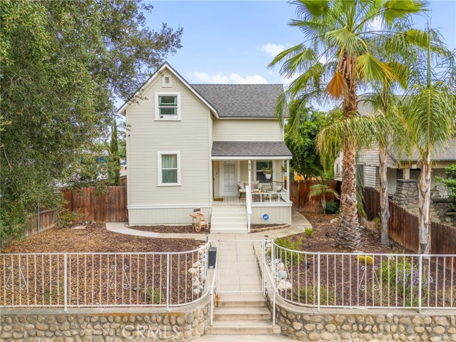 Detail Gallery Image 3 of 75 For 818 E Colton Ave, Redlands,  CA 92374 - 4 Beds | 2 Baths
