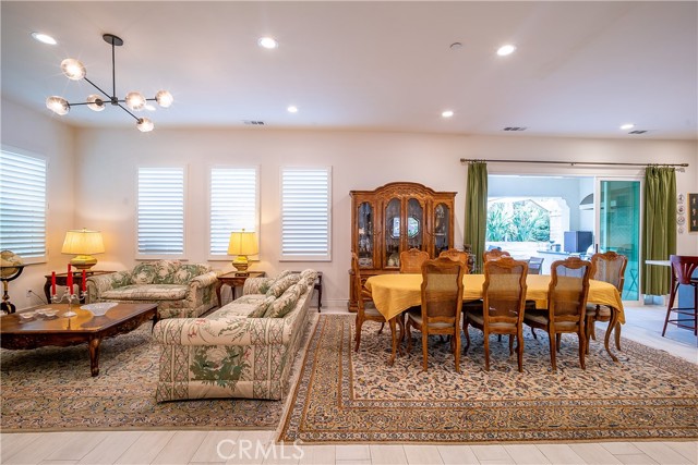 Detail Gallery Image 10 of 49 For 20523 Stella, Saugus,  CA 91350 - 4 Beds | 4 Baths