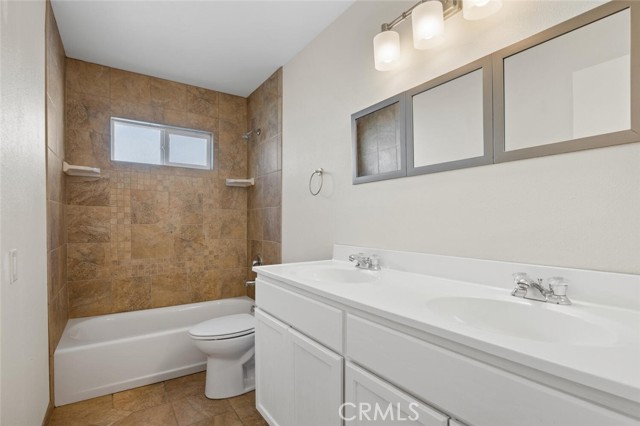 Detail Gallery Image 19 of 24 For 27418 Arriola Ave, Saugus,  CA 91350 - 4 Beds | 2 Baths
