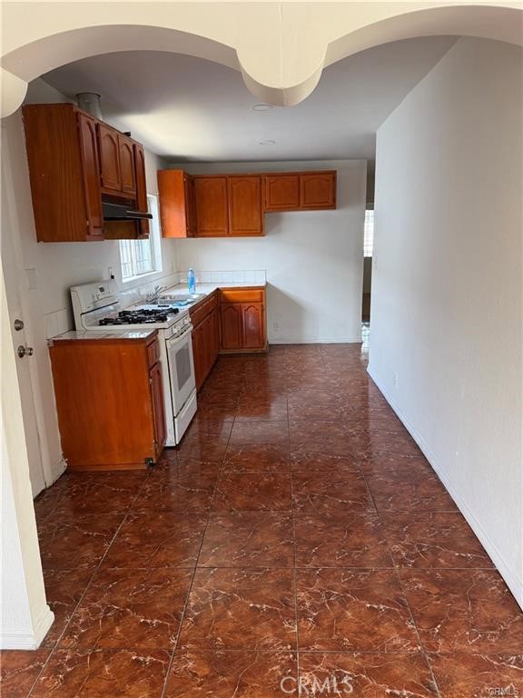 8711 Beach Street, Los Angeles CA: https://media.crmls.org/medias/fab5e9a0-c410-4f01-b243-80b587aaf3e3.jpg